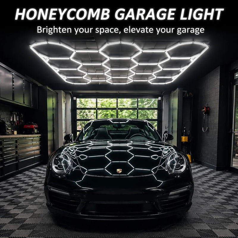 Plafonnier LED hexagonal – garage éclairé par un plafond en nid d'abeille