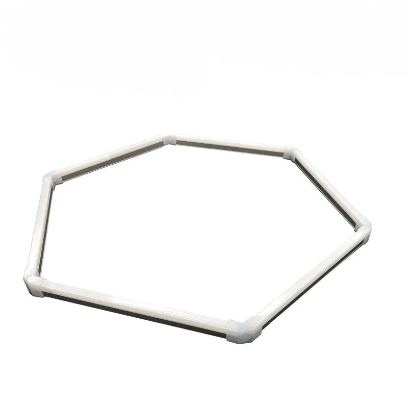 Barres LED murales de détailing – hexagone lumineux blanc à six côtés sur fond blanc