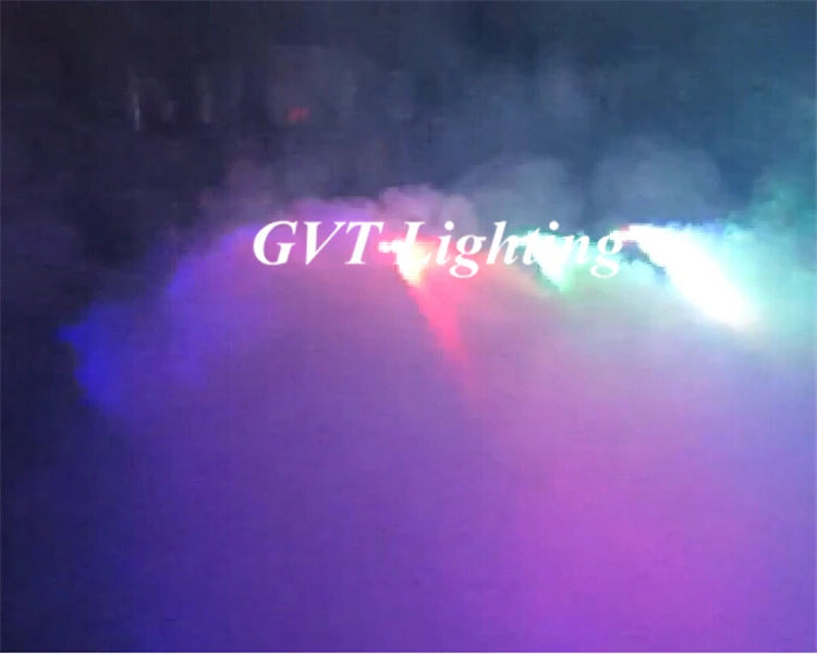 Machine à fumée LED 500 W – brouillard violet dans l'obscurité