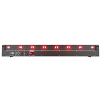Barre LED à tête mobile 8 x 12 W – face arrière de la barre avec ses connecteurs, LED allumées en rouge