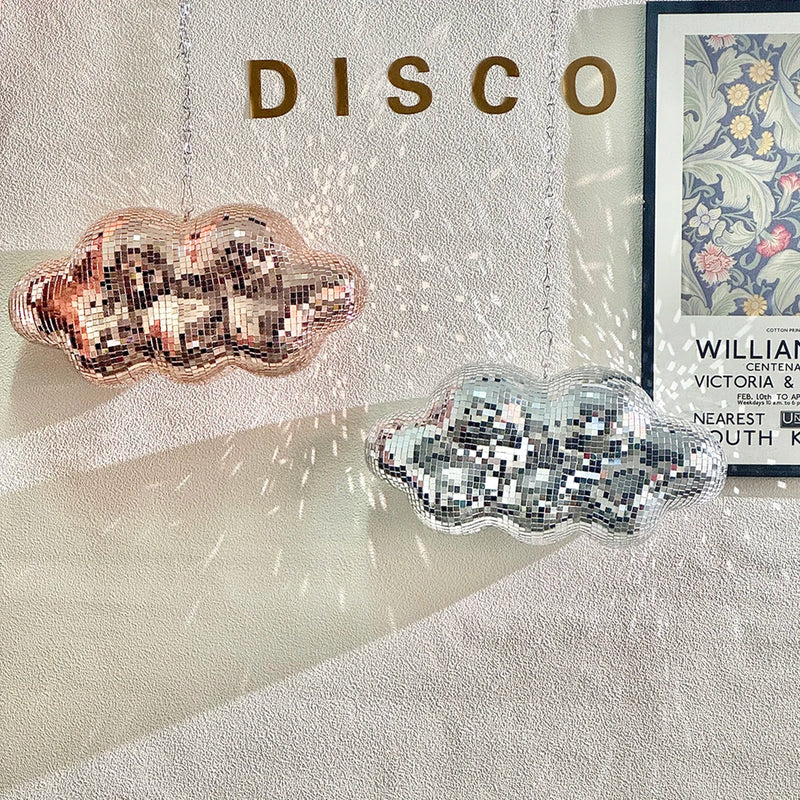 Boule à facettes déco en nuage – nuages rose gold et argenté suspendus avec leur chaîne