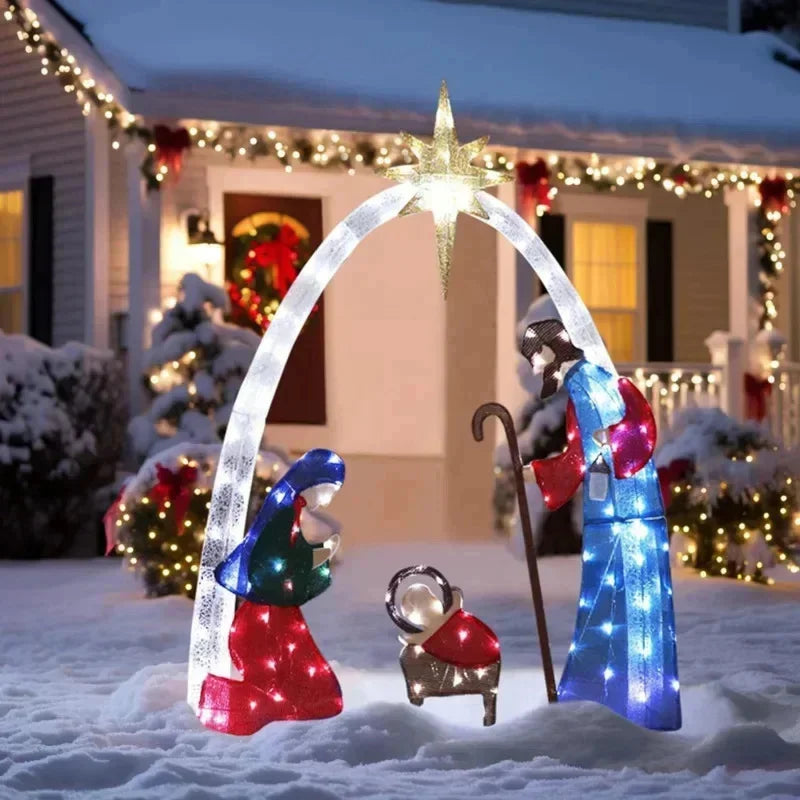 Crèche lumineuse – version multicolore devant une façade illuminée