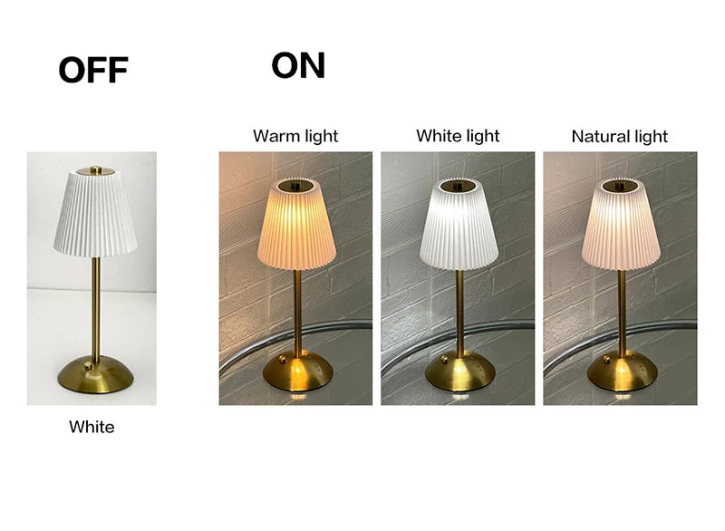 Lampe de table sans fil plissée – version blanche allumée en trois teintes de lumière