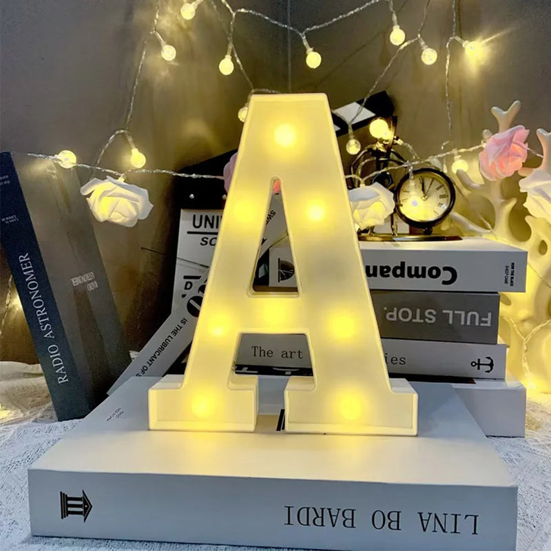 Lettre lumineuse LED 16 cm à piles, A à Z, esperluette et cœur rouge