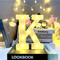 Lettre lumineuse LED 16 cm à piles, A à Z, esperluette et cœur rouge