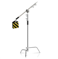 C-stand 2,6 m – C-stand avec bras de perche et sac de lest