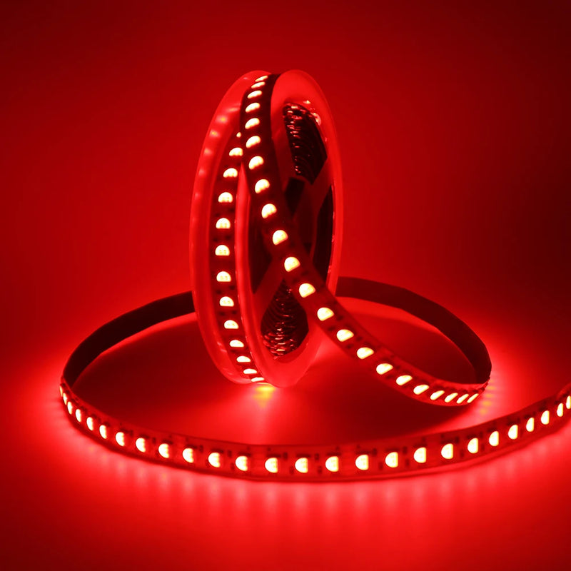 Ruban LED RGBW 4 en 1 de 5 m – ruban allumé en rouge