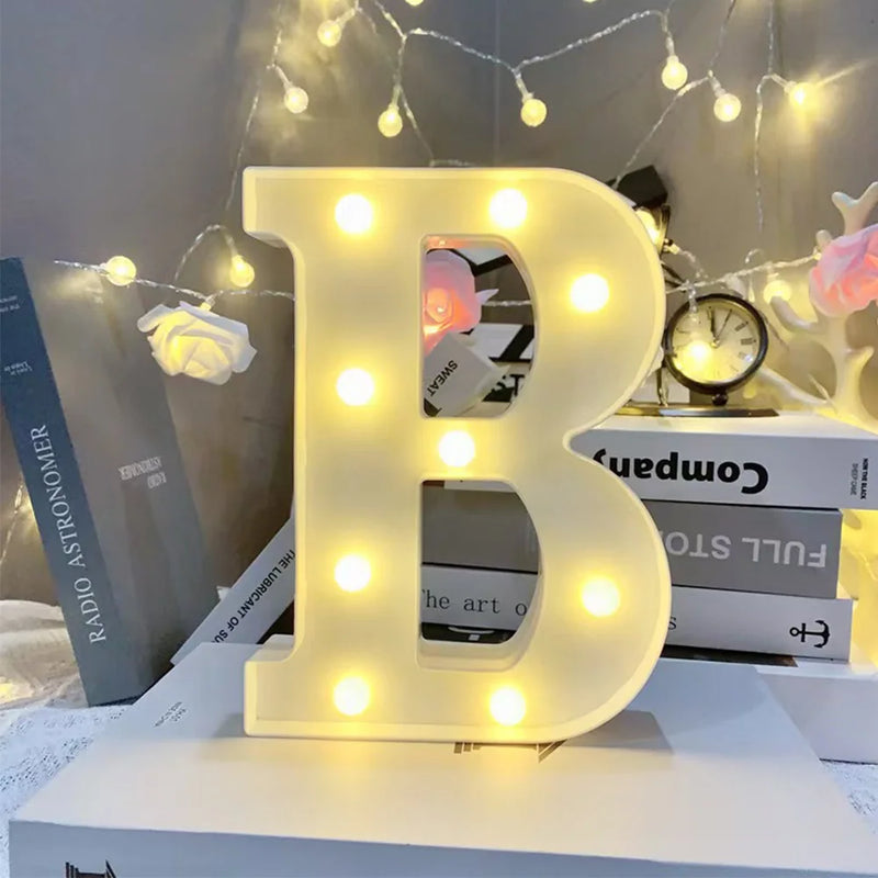 Lettre lumineuse LED 16 cm à piles, A à Z, esperluette et cœur rouge