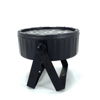 PAR LED plat 18 LED – vue de côté avec son étrier qui sert aussi de pied