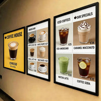 Cadre lumineux LED ultra-fin – plusieurs cadres noirs au mur d'un café