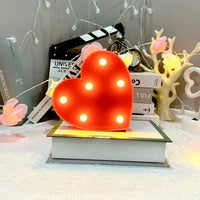 Lettre lumineuse LED 16 cm à piles, A à Z, esperluette et cœur rouge