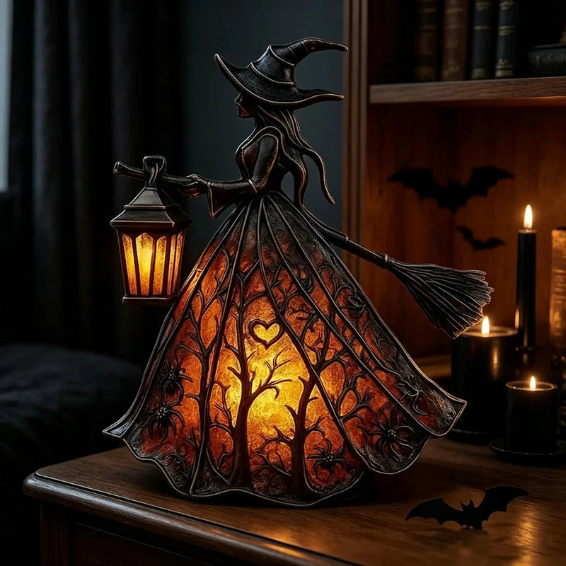 Lampe sorcière d'Halloween – vue de face de la sorcière avec sa lanterne et son balai