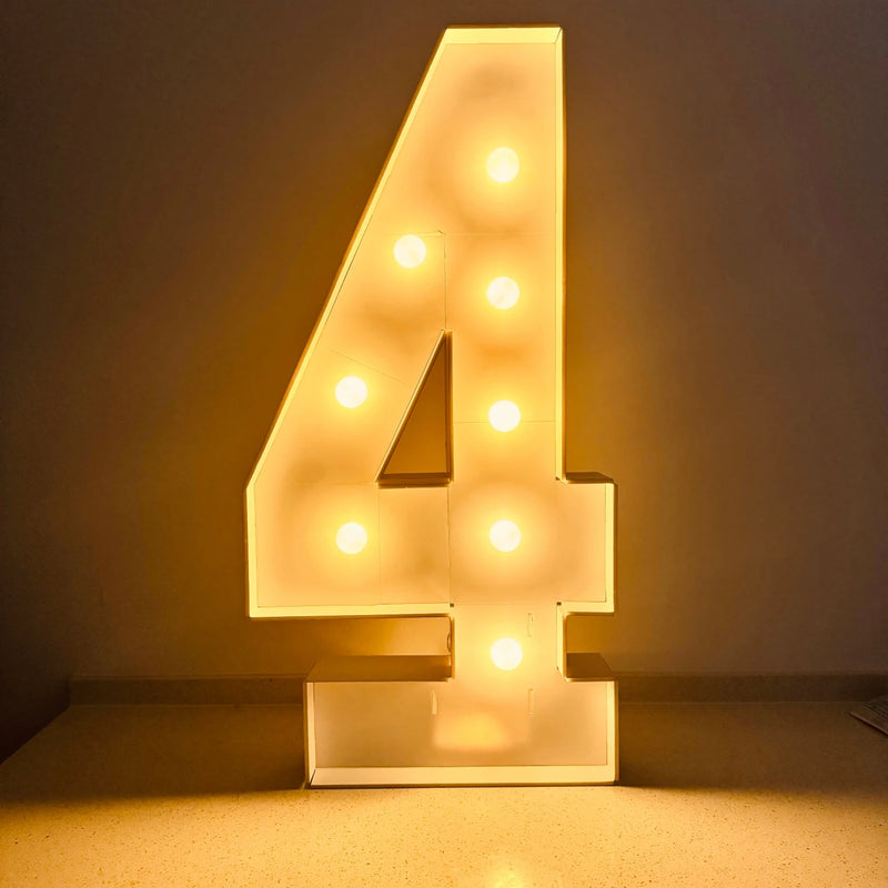 Chiffre marquee 73 cm – le chiffre 4 allumé