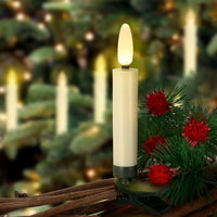 Bougies LED à clip – bougie à clip sur une branche, vue rapprochée