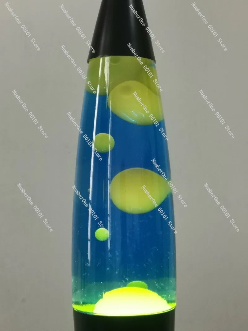 Lampe à lave rétro – gros plan sur la cire qui s'élève vers le haut