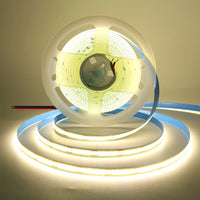 Bande LED COB ultra-fine – rouleau allumé en blanc neutre
