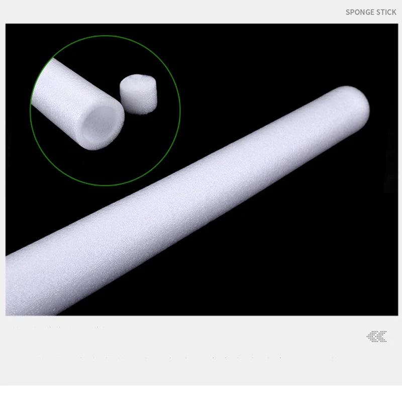 Bâtons lumineux mousse LED – détail de la mousse et de l'extrémité du bâton