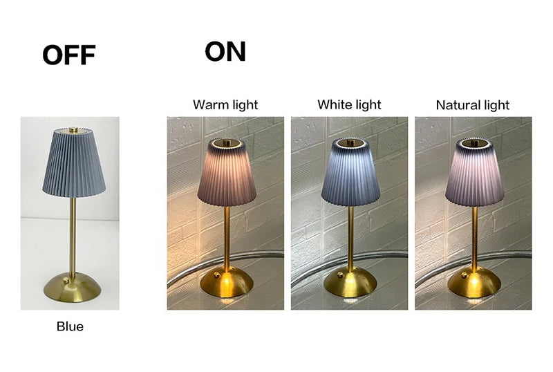 Lampe de table sans fil plissée – version bleue allumée en trois teintes de lumière