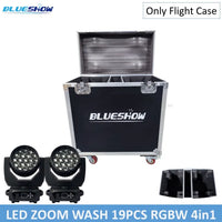 Lot de 2 lyres LED wash zoom 19 x 15 W – flight case ouvert à côté des deux lyres