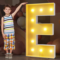 Lettre lumineuse géante 120 cm en carton mousse, 10 ampoules LED blanc chaud