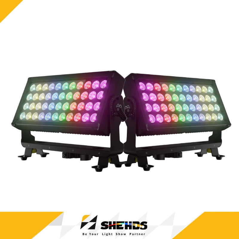 Projecteur LED extérieur IP65 44 x 10 W – deux projecteurs allumés en couleurs