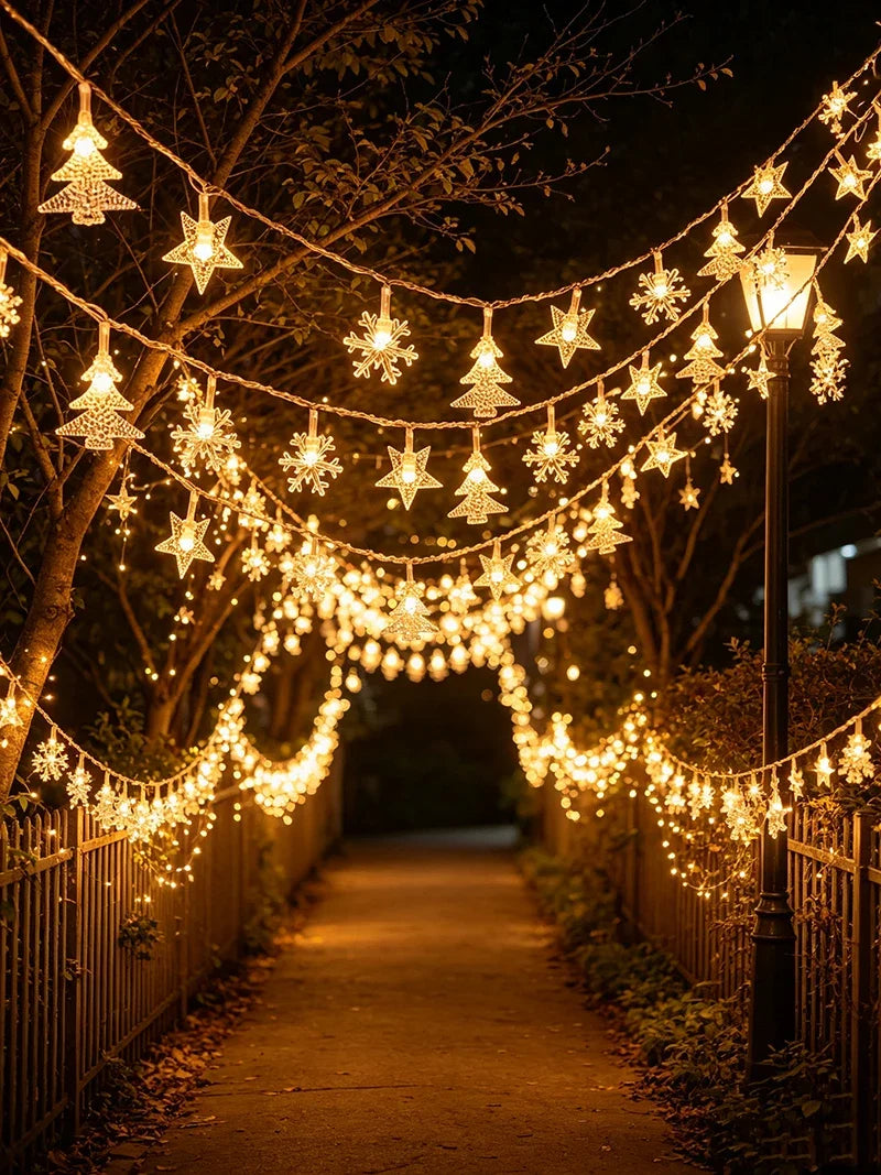 Guirlande lumineuse extérieur Noël à motifs – guirlande de motifs lumineux au-dessus d'une allée de jardin
