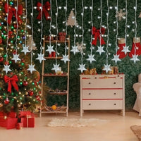 Rideau lumineux étoiles et glaçons de Noël – rideau d'étoiles blanc froid près d'un sapin