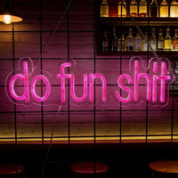Néon LED déco bar et salle de jeux – modèle « Do Fun Shit » en rose, 42 x 11 cm
