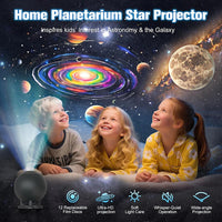 Veilleuse projecteur ciel étoilé boule noire – enfants qui observent la galaxie projetée
