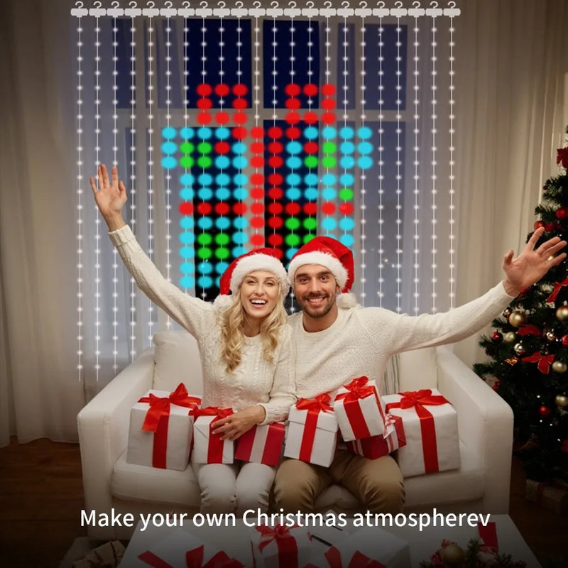 Rideau lumineux LED – motif de cadeau animé derrière un canapé de salon