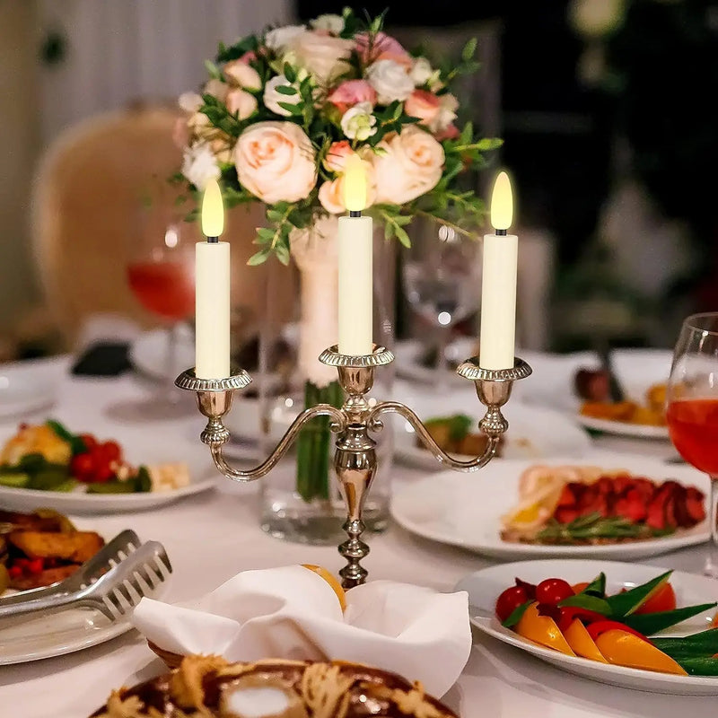 Bougies LED à clip – bougies sur un chandelier, table dressée