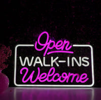 Enseigne néon Open Walk-Ins Welcome – modèle Open rose, Walk-Ins blanc, Welcome rose, cadre blanc