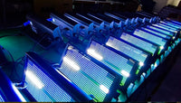 Stroboscope LED 200 W – rampe d'appareils allumés en bleu