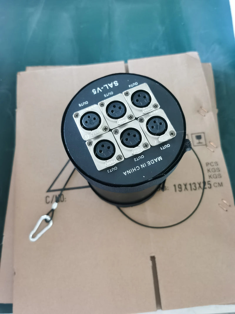 Répartiteur DMX 6 sorties – face des six sorties XLR