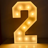 Chiffre marquee 73 cm – le chiffre 2 allumé