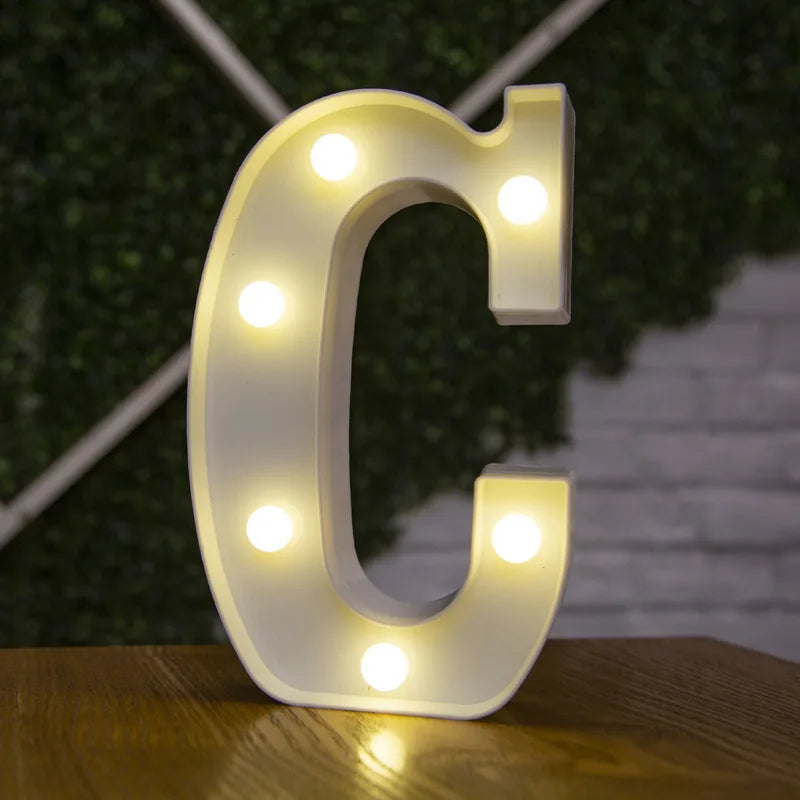 Lettres et chiffres lumineux LED à piles – lettre C allumée