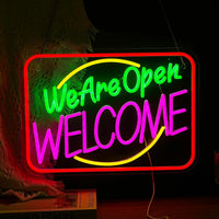 Enseigne néon Open Walk-Ins Welcome – modèle We Are Open vert, Welcome rose, cadre rouge