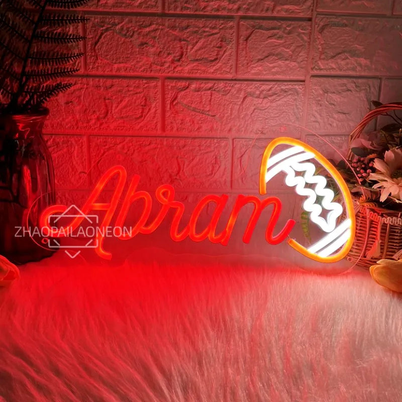 Néon prénom personnalisé avec motif de sport – prénom rouge avec un ballon de rugby
