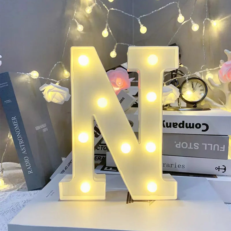 Lettre lumineuse LED 16 cm à piles, A à Z, esperluette et cœur rouge