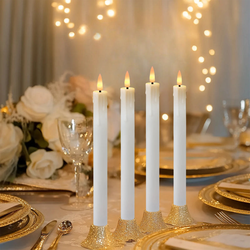 Bougies LED coniques rechargeables – bougies sur une table dressée aux reflets dorés