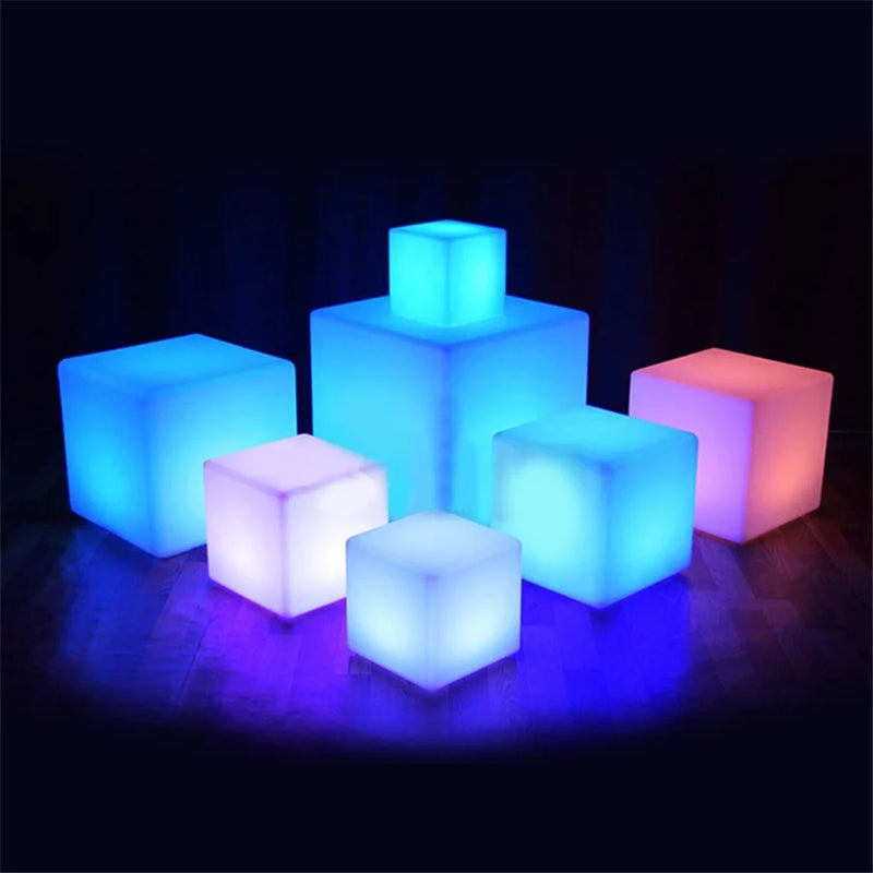 Cube lumineux LED sans fil sur piles, télécommande, 10 à 25 cm