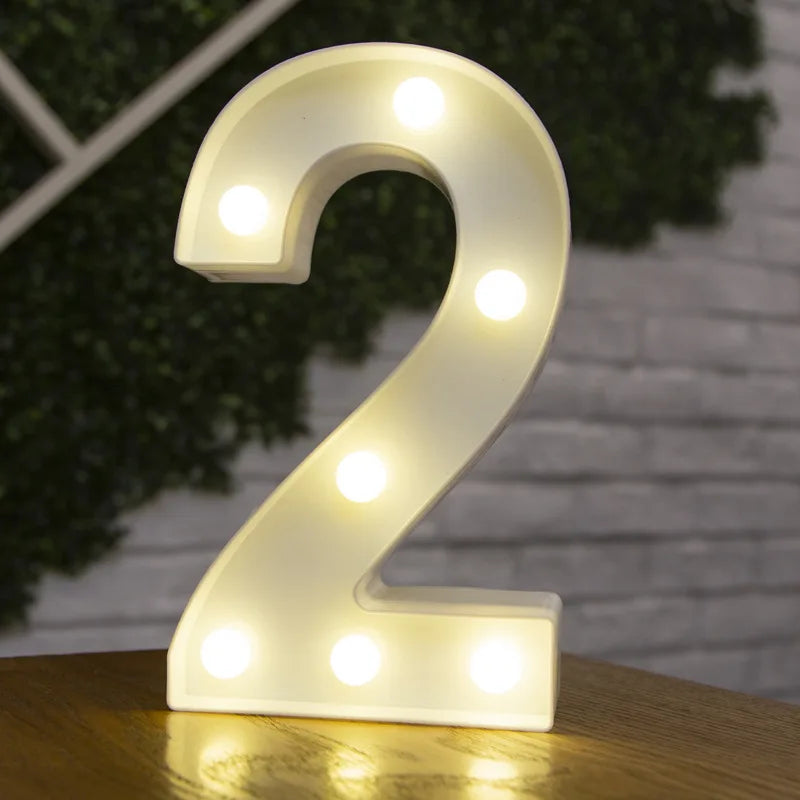 Lettres et chiffres lumineux LED à piles – chiffre 2 allumé