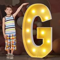Lettre lumineuse géante 120 cm en carton mousse, 10 ampoules LED blanc chaud