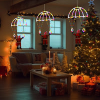Décoration de fenêtre Père Noël en parachute – vue 7