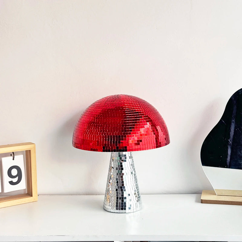 Boule à facettes déco champignon – coloris rouge et argenté