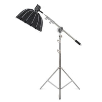 C-stand 2,6 m – softbox parabolique montée sur un bras de perche