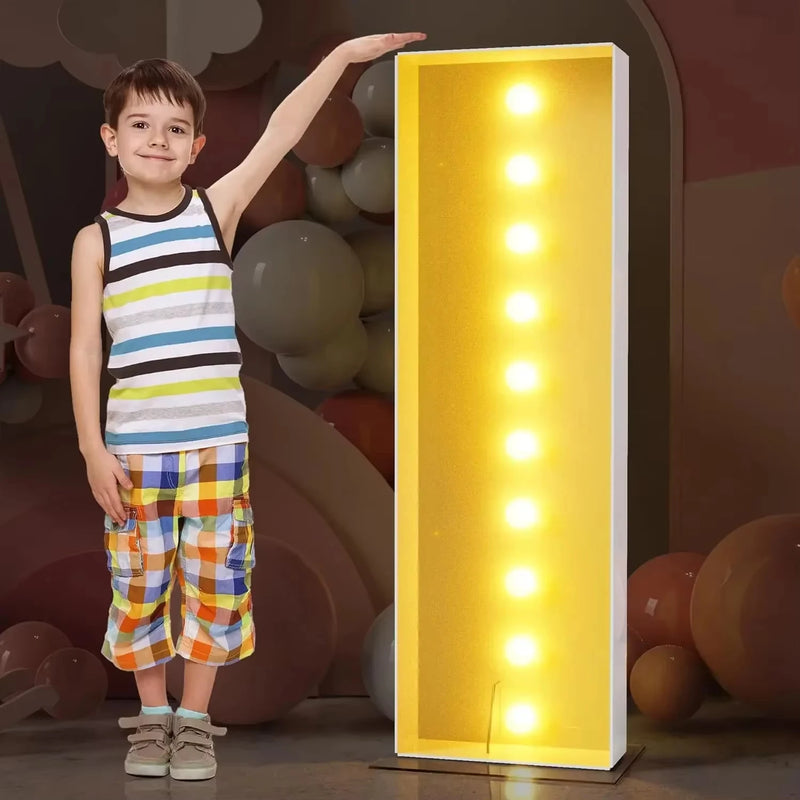 Lettre lumineuse géante 120 cm en carton mousse, 10 ampoules LED blanc chaud