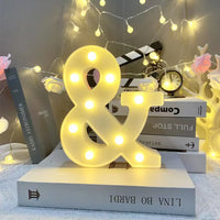 Lettre lumineuse LED 16 cm à piles, A à Z, esperluette et cœur rouge