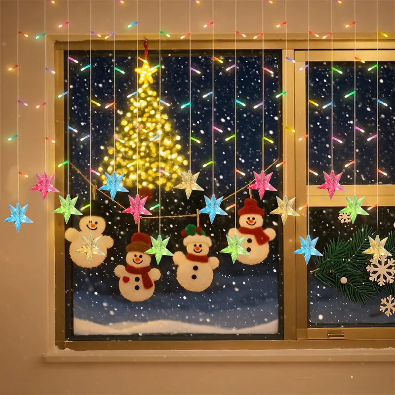 Rideau lumineux étoiles et glaçons de Noël – rideau multicolore devant une fenêtre décorée
