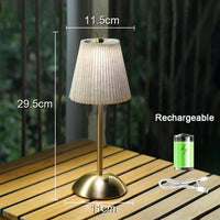 Lampe de table sans fil plissée – version beige, dimensions et recharge USB
